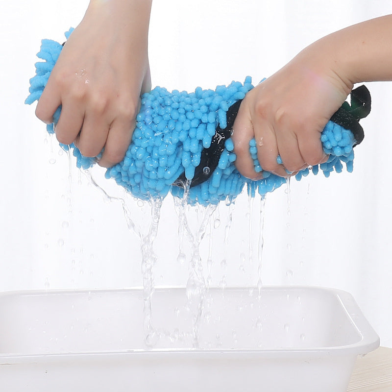 Quick-Dry Microfiber Pet Towel with Hand Pockets - Waggloo